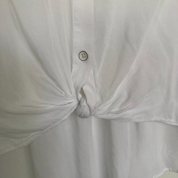 Splendid Tie Front Button Down Shirt with Front Pocket- M- White - Picture 4 of 7